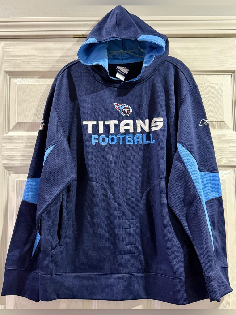 Vintage Reebok Tennessee Titans Hoodie Mens L Blue NFL Pullover Heavy Weight EUC